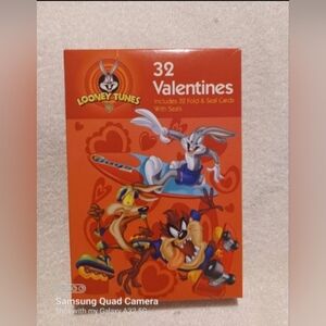 Vintage Looney tunes 32 fold & seal cards with seals